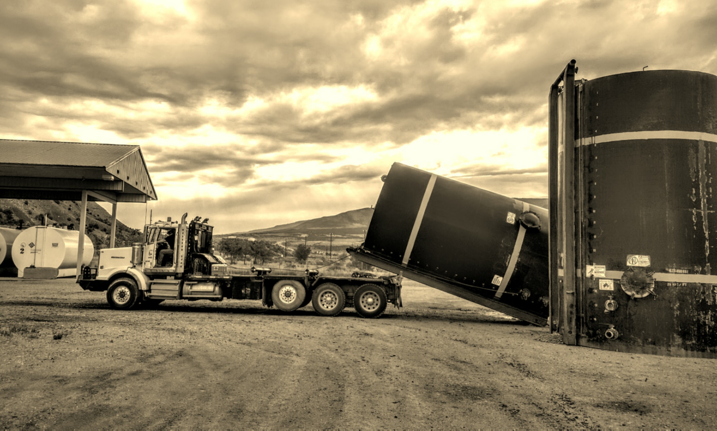 Hauling Upright Tanks